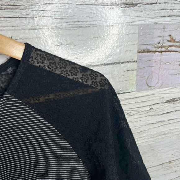 Minkpink gray black striped lace  dress mini size small - Picture 8 of 9